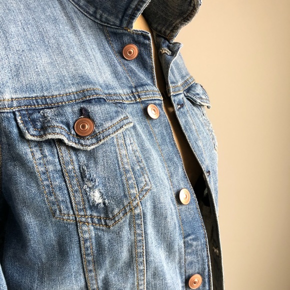 H&M Distressed Denim Jacket - Picture 3 of 8